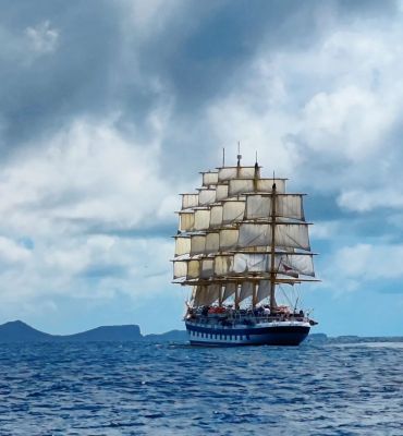 Siobhan & Adam, Staffordshire, UK.  Stayed at our Hummingbird Deck apartment.